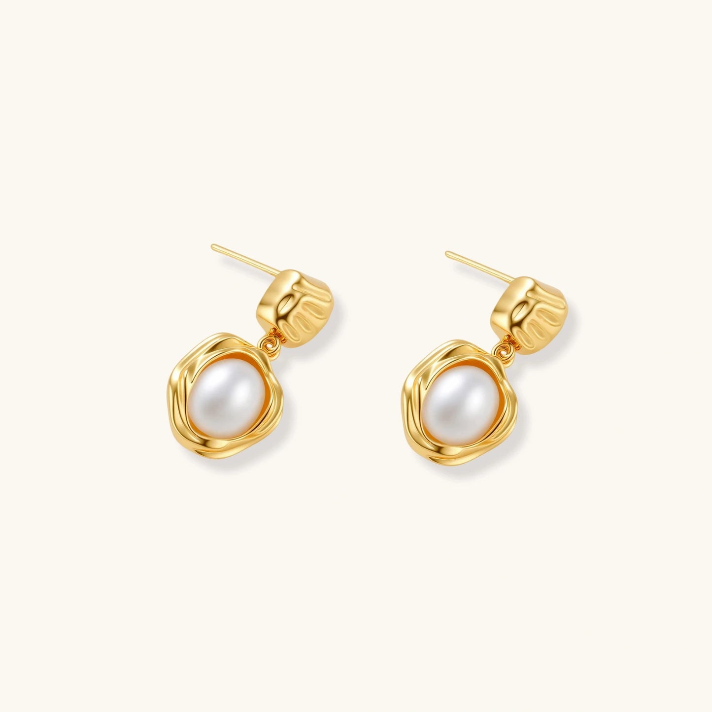 Golden Bloom Pearl Drops in 18K gold-plated 925 sterling silver & Freshwater Pearl