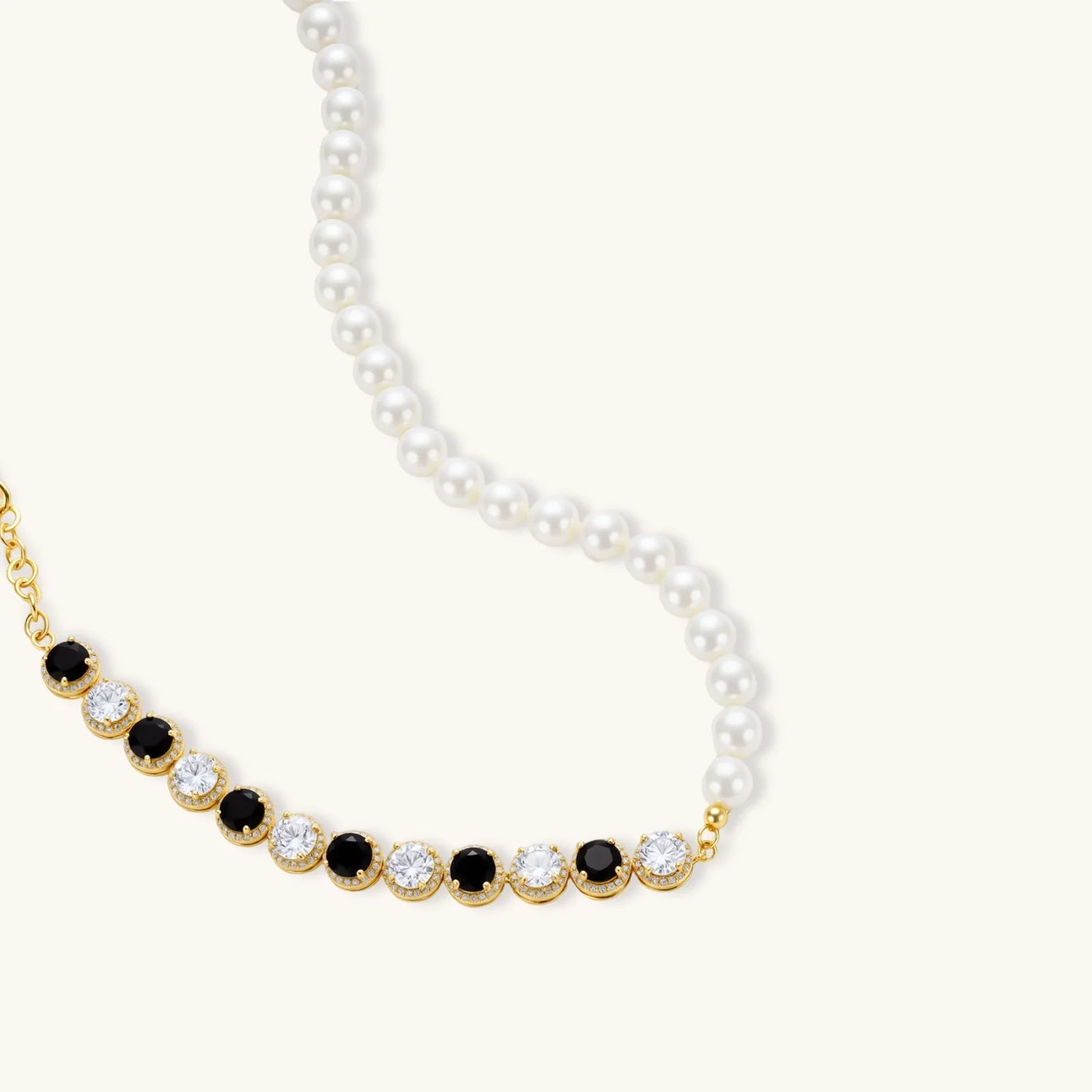 Noir Luxe Smykkesett i 14 K gullbelegg med zirkonia - eco-messing - Hudvennlig komfort