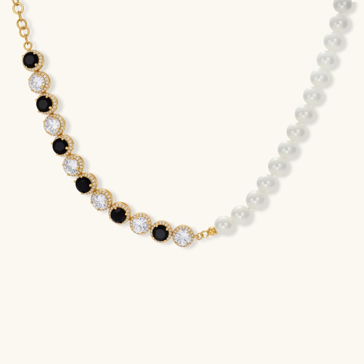 Noir Luxe Smykkesett i 14 K gullbelegg med zirkonia - eco-messing - Hudvennlig komfort