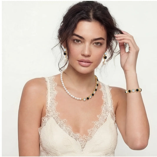 Noir Luxe Smykkesett i 14 K gullbelegg med zirkonia - eco-messing - Hudvennlig komfort