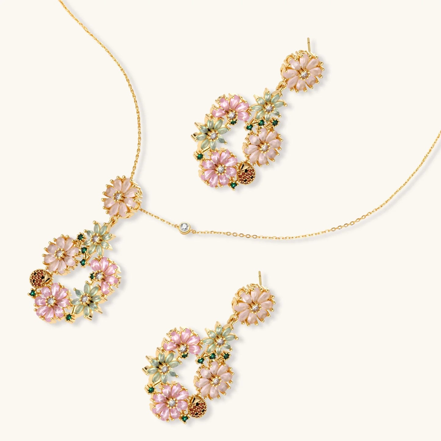 Blooming Garden Smykkesett  i 14 K gullbelegg og cubic zirkonia - Allergivennlig smykkesett - i eco messing