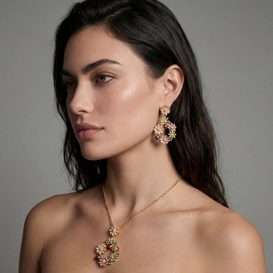 Blooming Garden Smykkesett  i 14 K gullbelegg og cubic zirkonia - Allergivennlig smykkesett - i eco messing