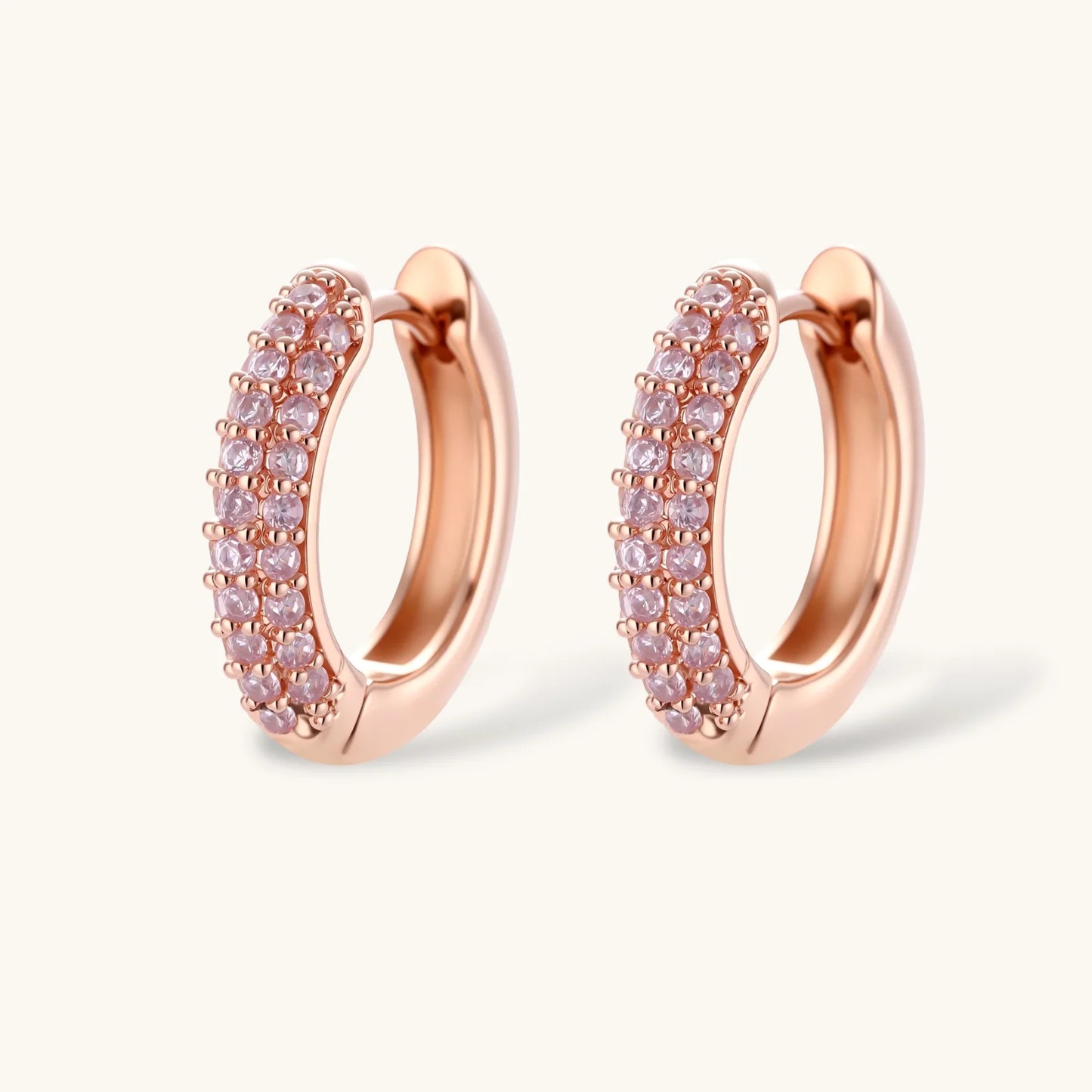 Sparkling Glitrende smykkesett i rosegull i miljøvennlig Eco -brass belagt med 14 K gull og cubic zirkonia