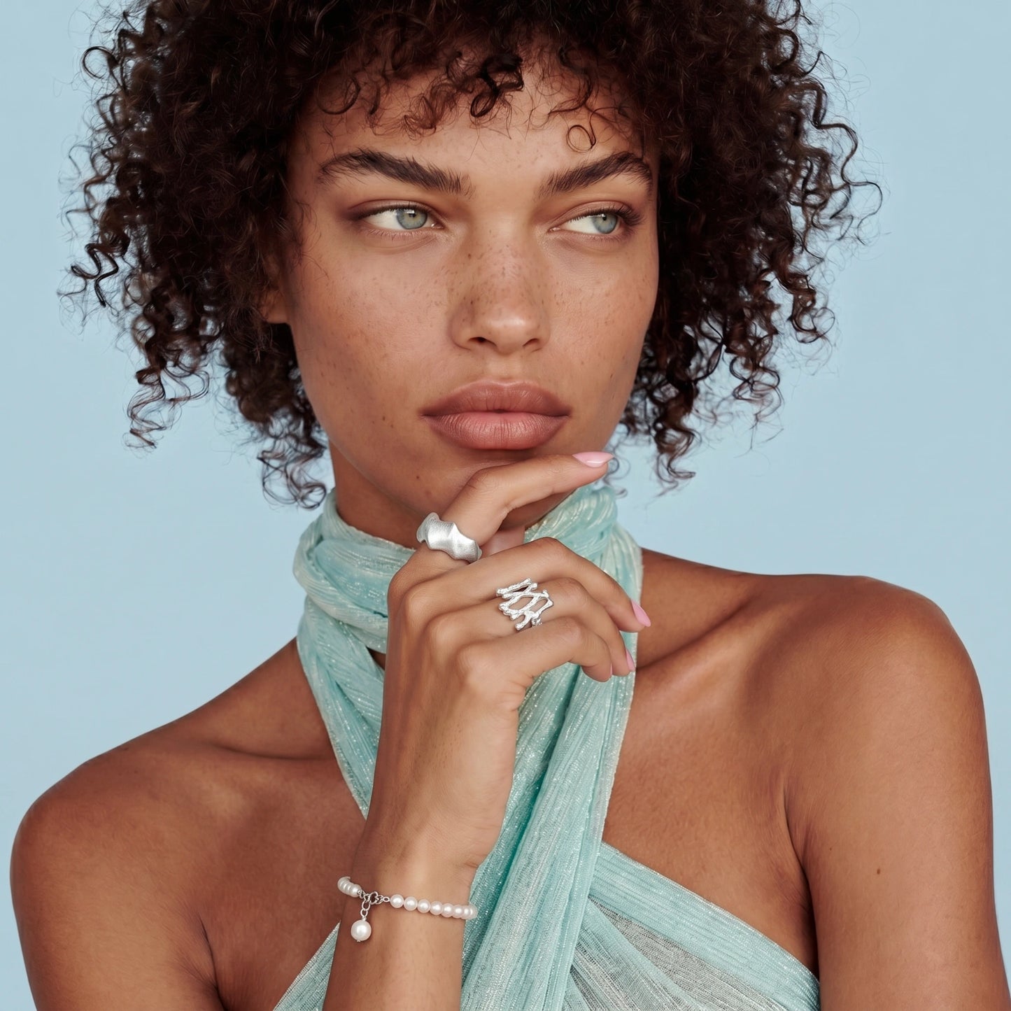 Pearlescent Dreams Bracelet in Rhodium Plated 925 Sterling silver | Freshwater pearls