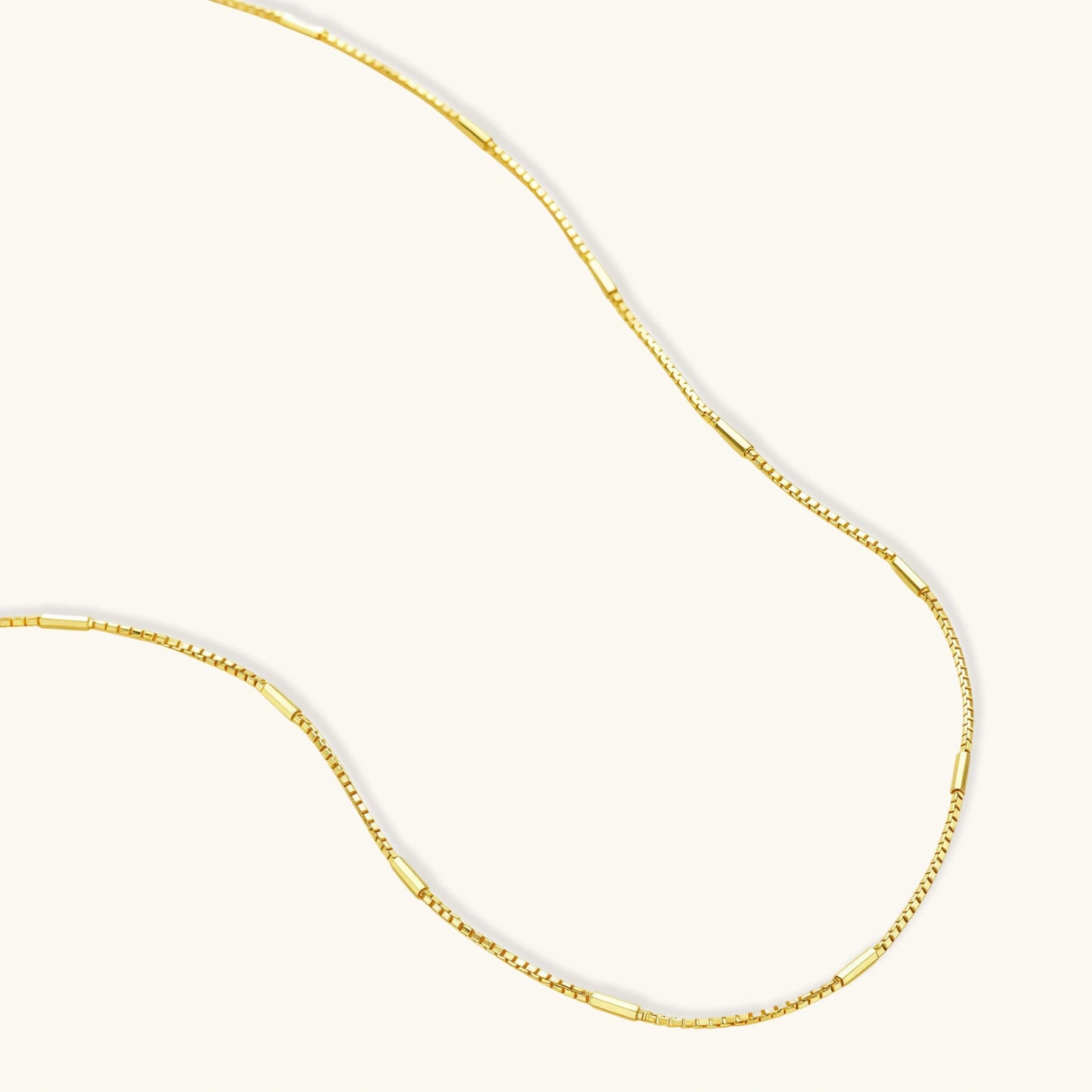Golden Minimalist Chain in Platinum-Plated 925 Sterling Silver | adjustable
