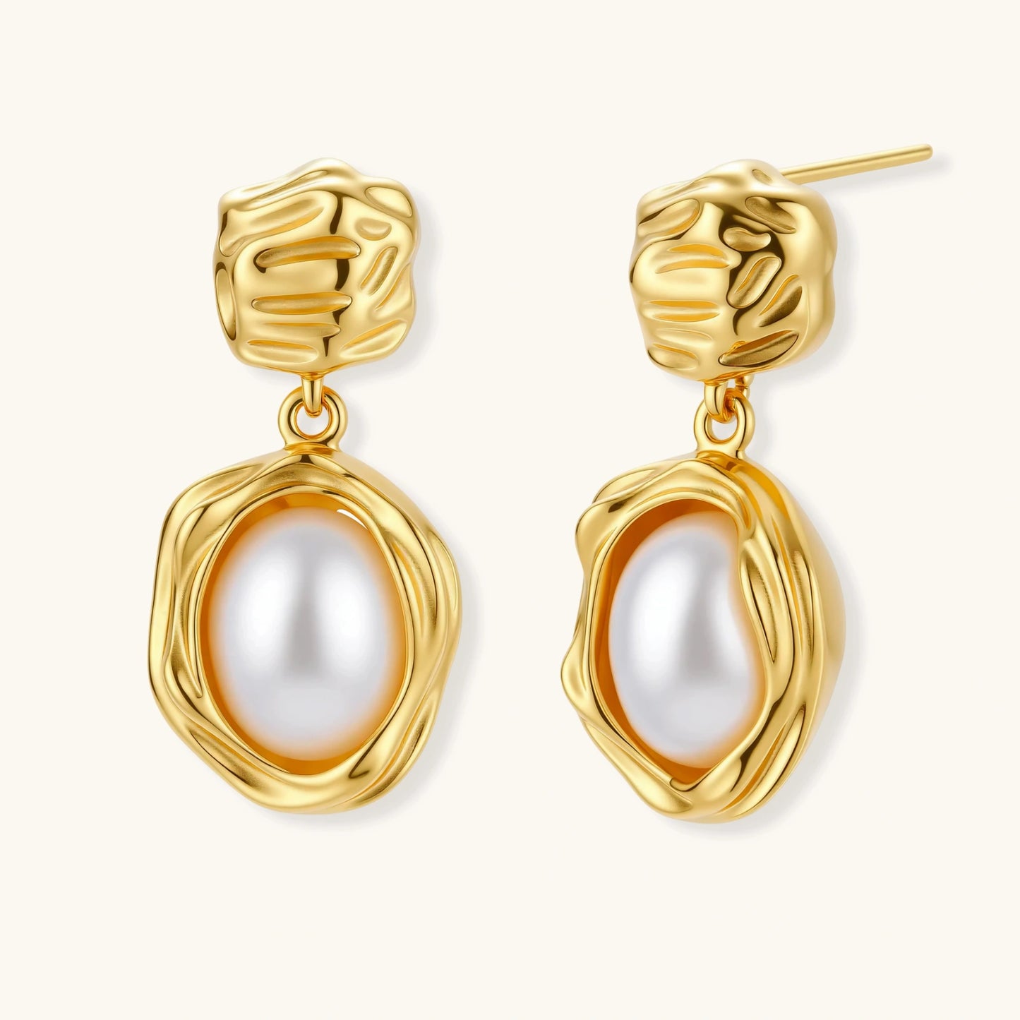 Golden Bloom Pearl Drops in 18K gold-plated 925 sterling silver & Freshwater Pearl